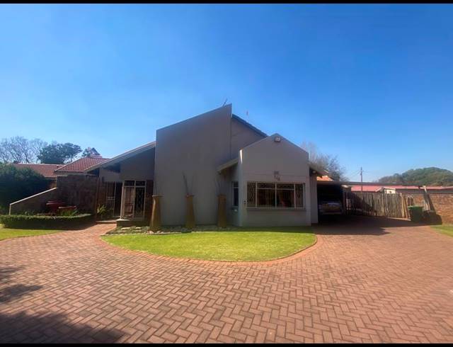 4 BEDROOM HOUSE FOR SALE IN GROENKOL
